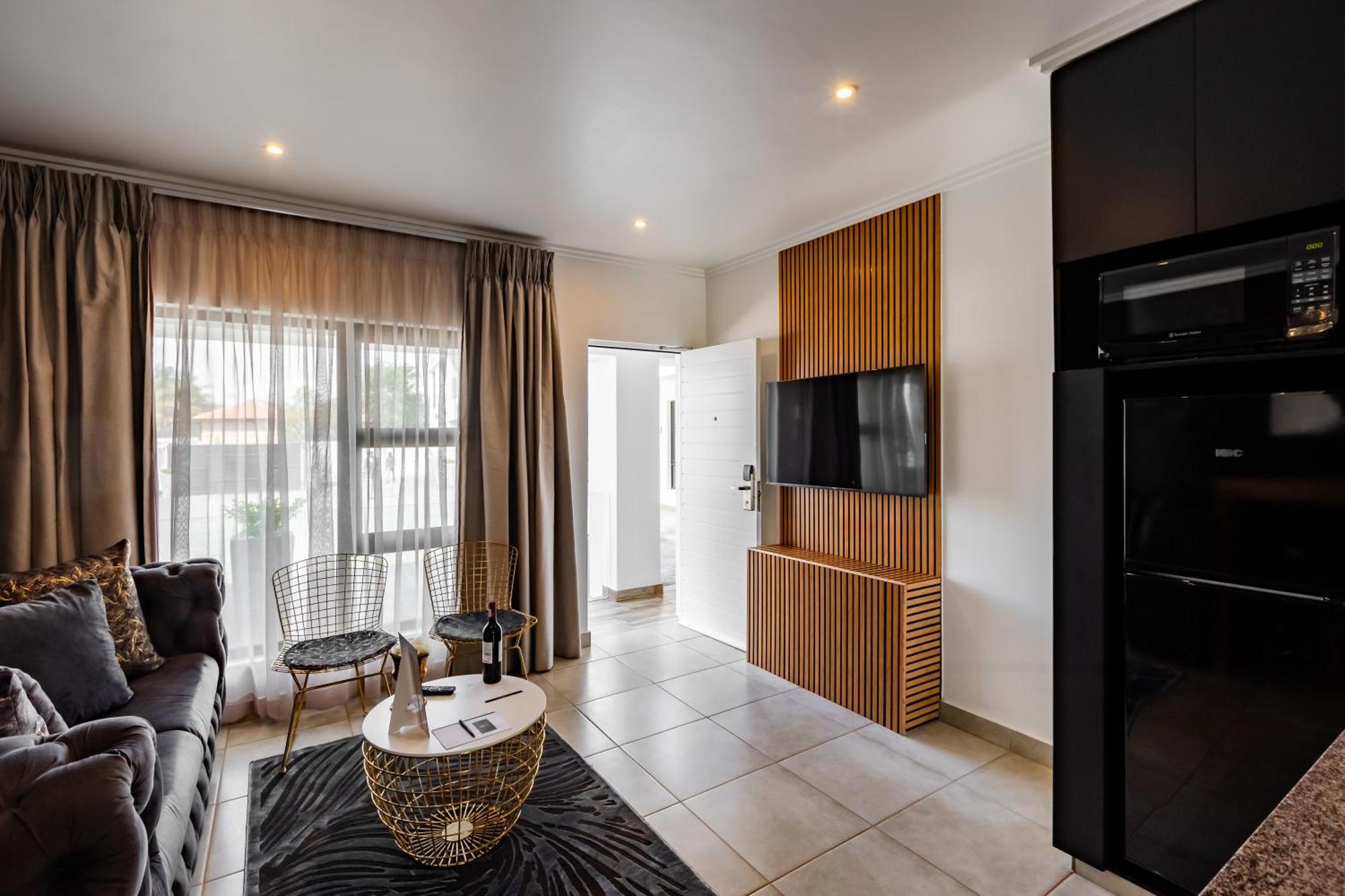 Bedfordview Hotel & Apartments โจฮันเนสเบิร์ก ภายนอก รูปภาพ